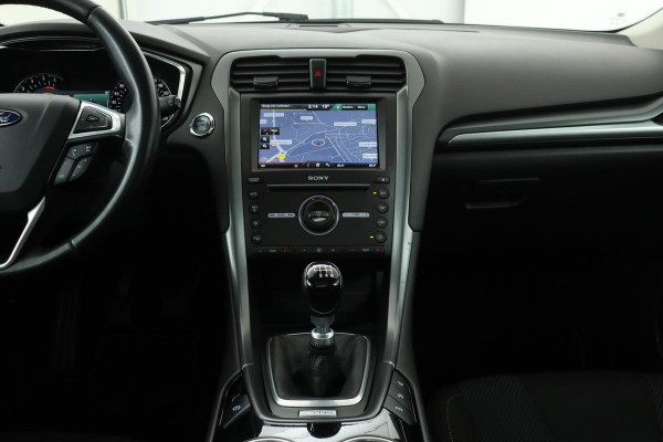 Ford Mondeo 1.5 TDCi Titanium | Panoramadak | Camera | Sony | Trekhaak | Navigatie | Park Assist | DAB+ | Keyless | Bluetooth