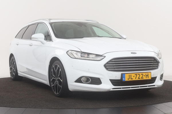 Ford Mondeo 1.5 TDCi Titanium | Panoramadak | Camera | Sony | Trekhaak | Navigatie | Park Assist | DAB+ | Keyless | Bluetooth