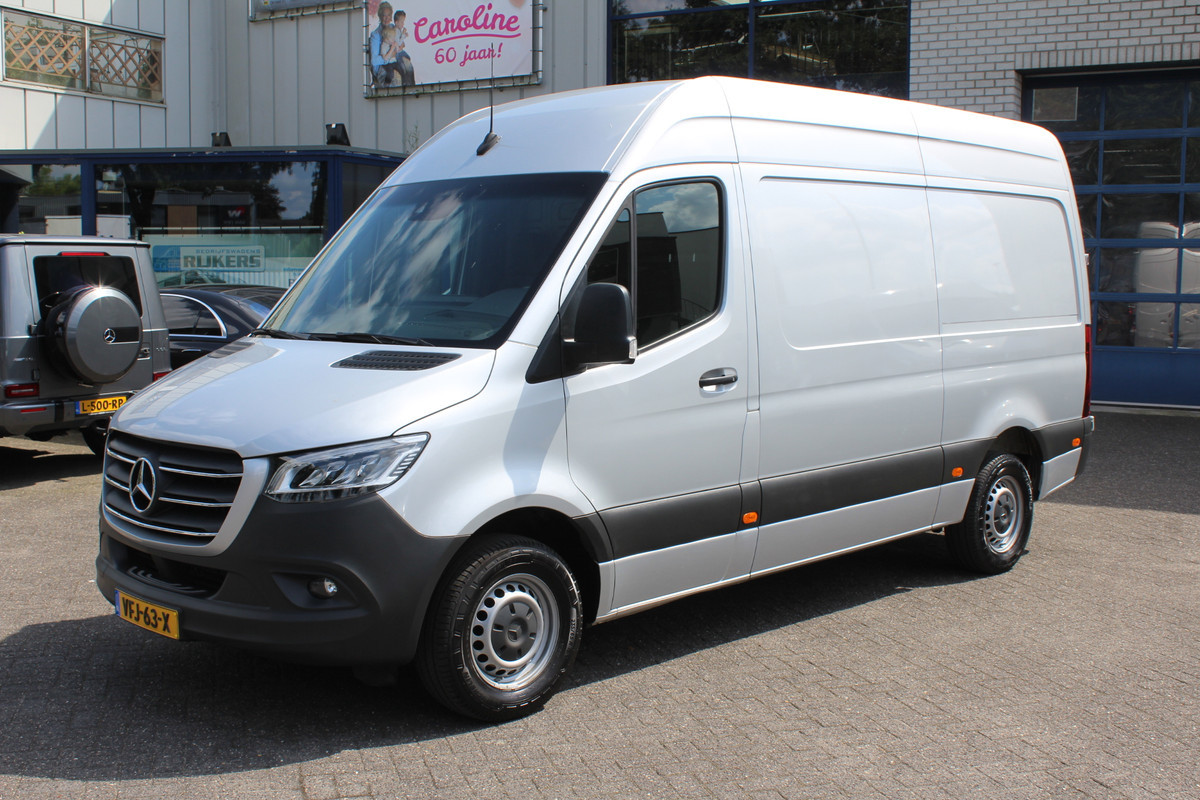 Mercedes-Benz Sprinter 316 CDI L2H2 LED verlichting, MBUX 10.25 met navigatie en camera, Lederen stuur