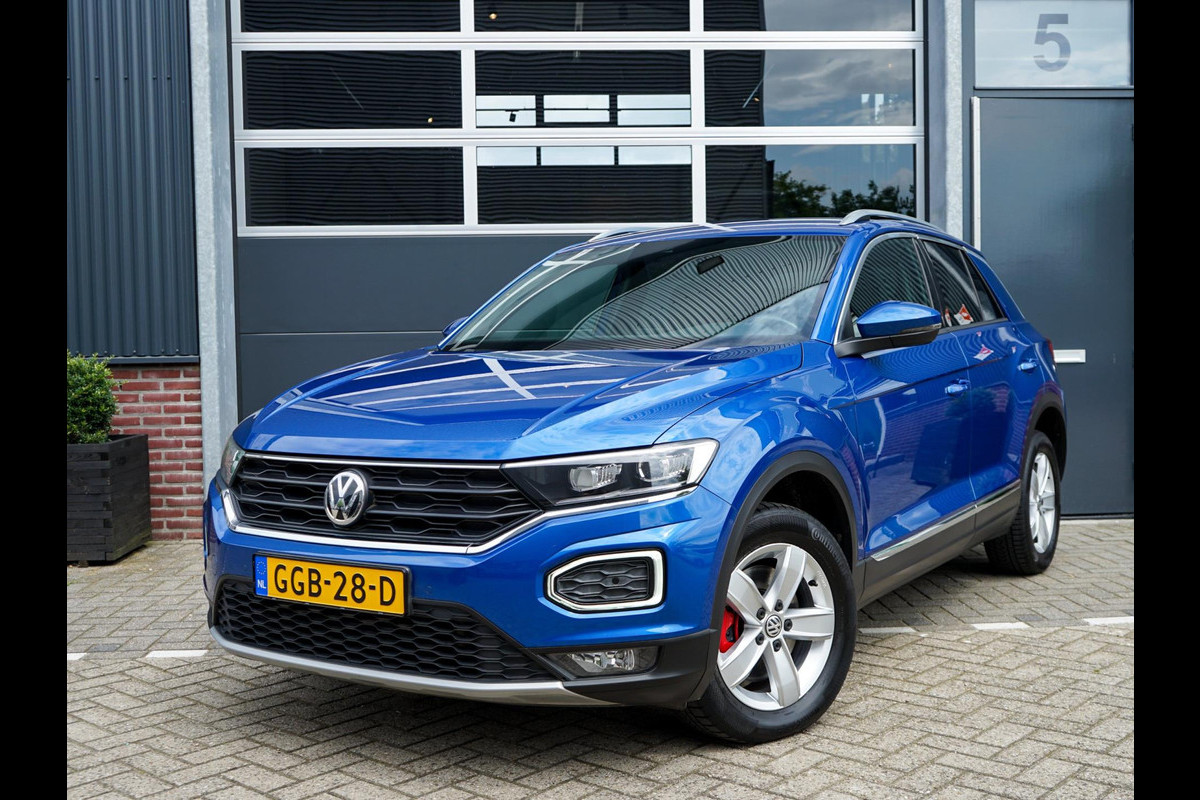 Volkswagen T-Roc 2.0 TSI 4Motion Sport, Trekhaak, Adaptieve cruise, Apple Carplay, Android Auto, sportstoelen, parkeersens. V+A,