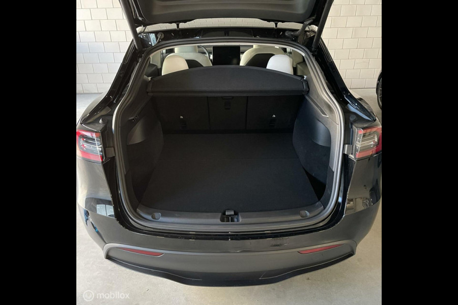 Tesla Model Y RWD MMX PACK WIT INTERIEUR