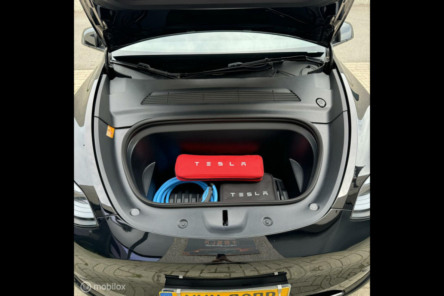 Tesla Model Y RWD MMX PACK WIT INTERIEUR