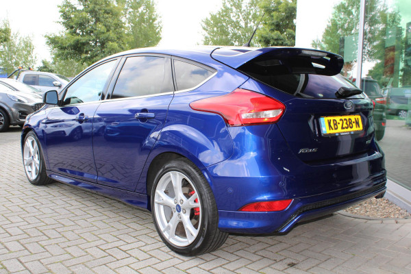 Ford Focus 1.0 EcoBoost 125 PK Titanium S | 18 Inch Lichtmetalen Velgen | Climate Control | Cruise Control | Bodystylingpakket | Navigatie | Camera | Privacy Glass