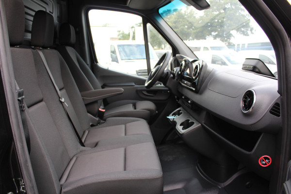 Mercedes-Benz Sprinter 319 CDI L2H2 LED, 3500 kg Trekhaak, MBUX met Apple Carplay / Android Auto