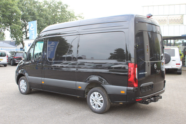 Mercedes-Benz Sprinter 319 CDI L2H2 LED, 3500 kg Trekhaak, MBUX met Apple Carplay / Android Auto