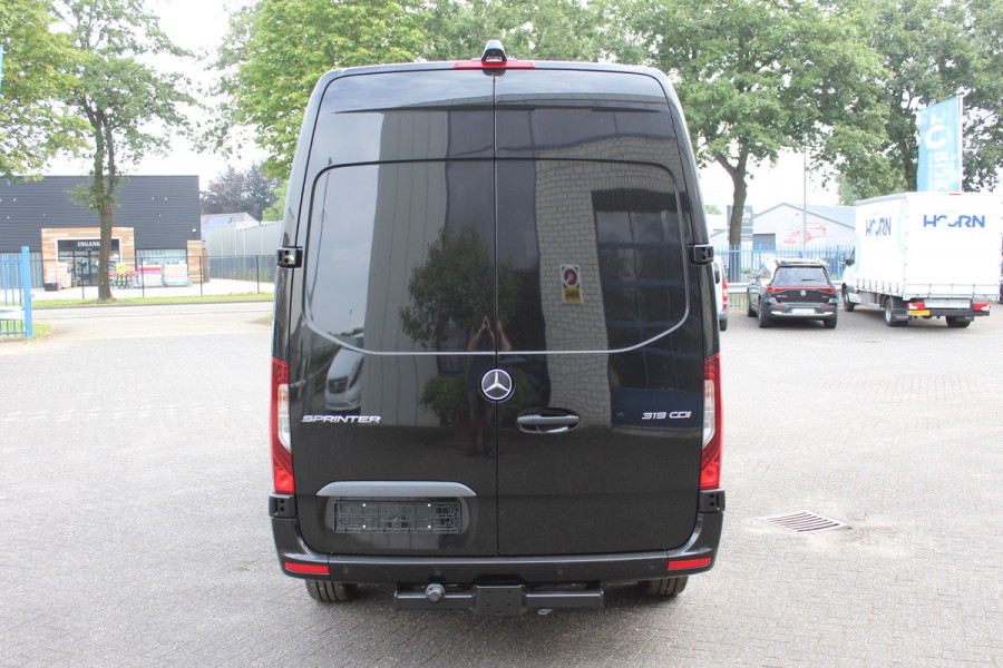 Mercedes-Benz Sprinter 319 CDI L2H2 LED, 3500 kg Trekhaak, MBUX met Apple Carplay / Android Auto