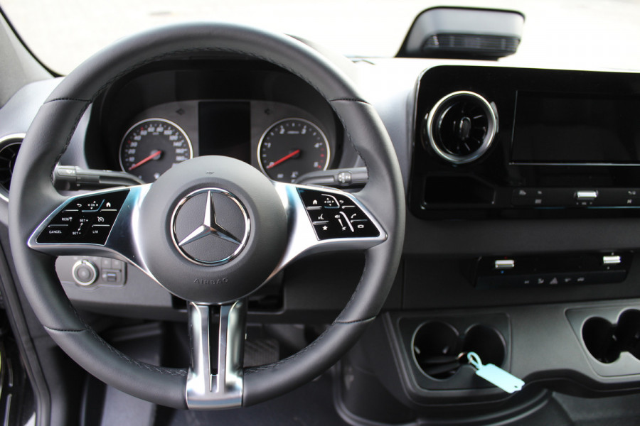 Mercedes-Benz Sprinter 319 CDI L2H2 LED, 3500 kg Trekhaak, MBUX met Apple Carplay / Android Auto