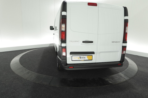 Renault Trafic 2.0 dCi 150 T30 L2H1 Comfort | Parkeersensoren | Vloerplaat | Airco | Navigatie | Apple Carplay