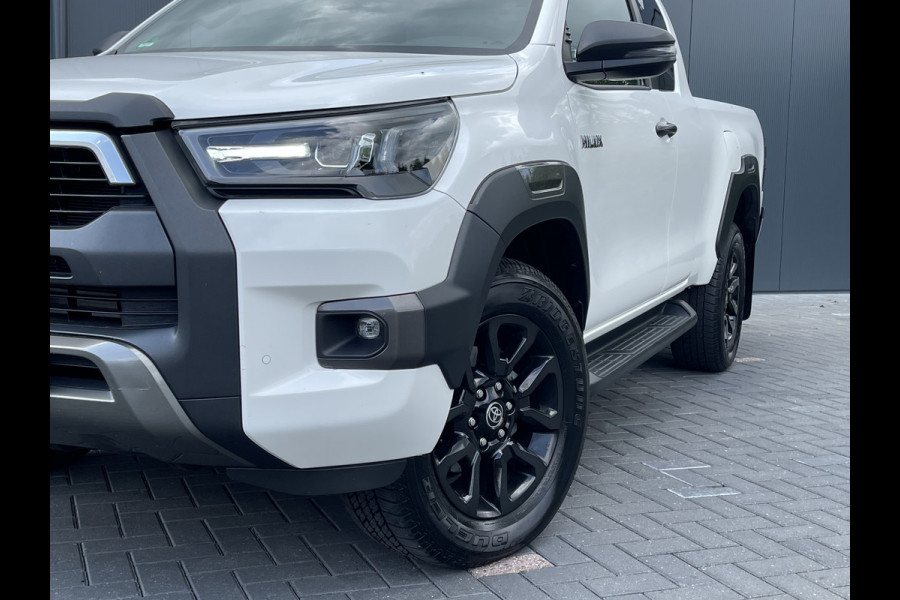 Toyota Hilux 2.8 D-4D 204 PK AUTM XC Invincible / XTRA CAB / 1e EIG. / 3.500 KG AHG / TREKHAAK / CAMERA / ADAPTIVE CRUISE / ECC