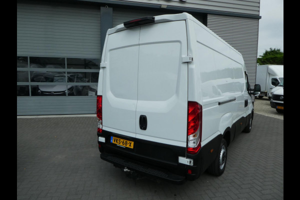 Iveco Daily 35S14V 2.3 L2H2 automaat airco camera