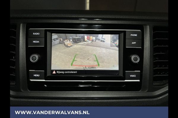 Volkswagen Crafter 2.0 TDI 140pk L3H3 L2H2 Euro6 Airco | Camera | Apple Carplay | 3000kg Trekhaak Android Auto, Cruisecontrol, Chauffeursstoel, Bijrijdersbank