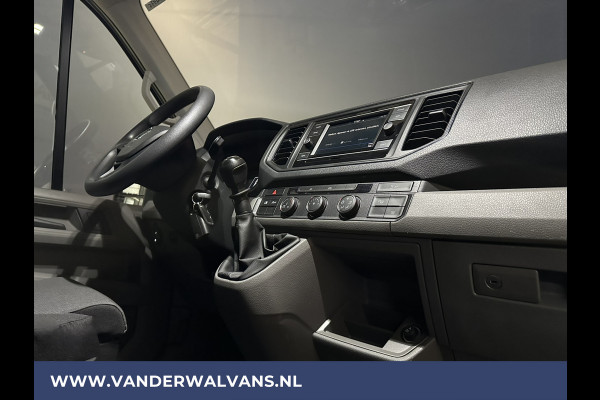 Volkswagen Crafter 2.0 TDI 140pk L3H3 L2H2 Euro6 Airco | Camera | Apple Carplay | 3000kg Trekhaak Android Auto, Cruisecontrol, Chauffeursstoel, Bijrijdersbank