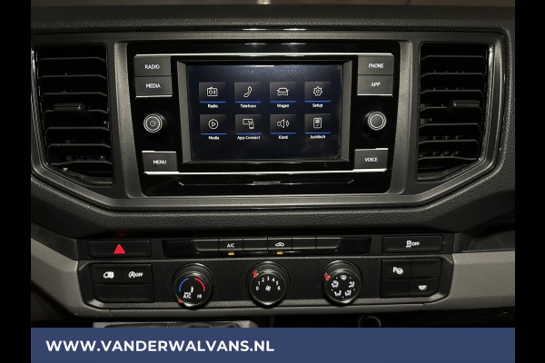 Volkswagen Crafter 2.0 TDI 140pk L3H3 L2H2 Euro6 Airco | Camera | Apple Carplay | 3000kg Trekhaak Android Auto, Cruisecontrol, Chauffeursstoel, Bijrijdersbank