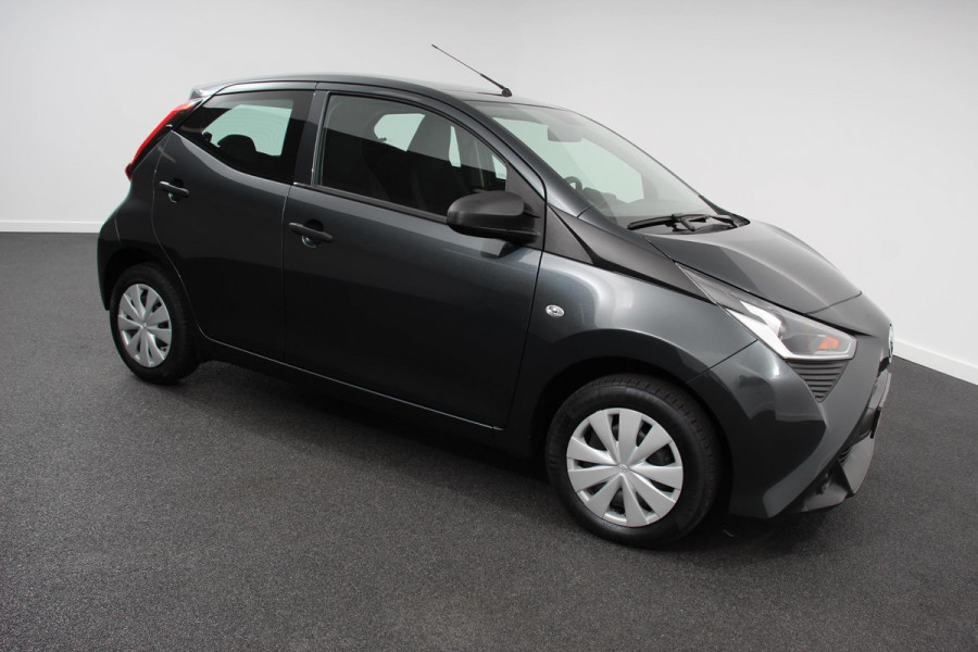 Toyota Aygo 1.0 VVT-i x-fun | Airco | Bluetooth | Led | 5 deurs