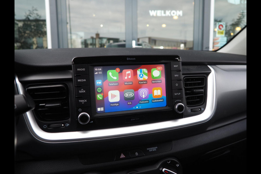 Kia Stonic 1.0 T-GDi DynamicLine / Camera / CarPlay / Trekhaak / DAB / Sensoren / Cruise control