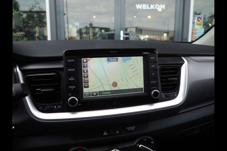 Kia Stonic 1.0 T-GDi DynamicLine / Camera / CarPlay / Trekhaak / DAB / Sensoren / Cruise control