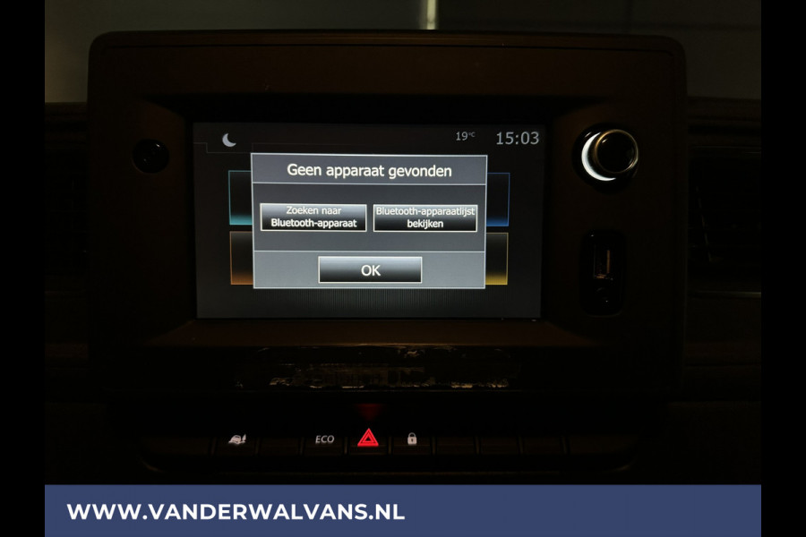 Renault Master 2.3 dCi 136pk L2H2 Euro6 Airco | Camera | Navigatie | 2500kg Trekhaak Cruisecontrol, Parkeersensoren, Bijrijdersbank