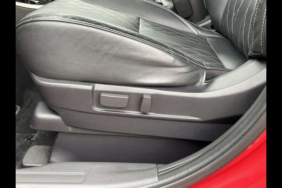 Mitsubishi Outlander 2.4 PHEV 230pk Intense+ VOL! Leer Open dak Trekhaak Plug-in Automaat