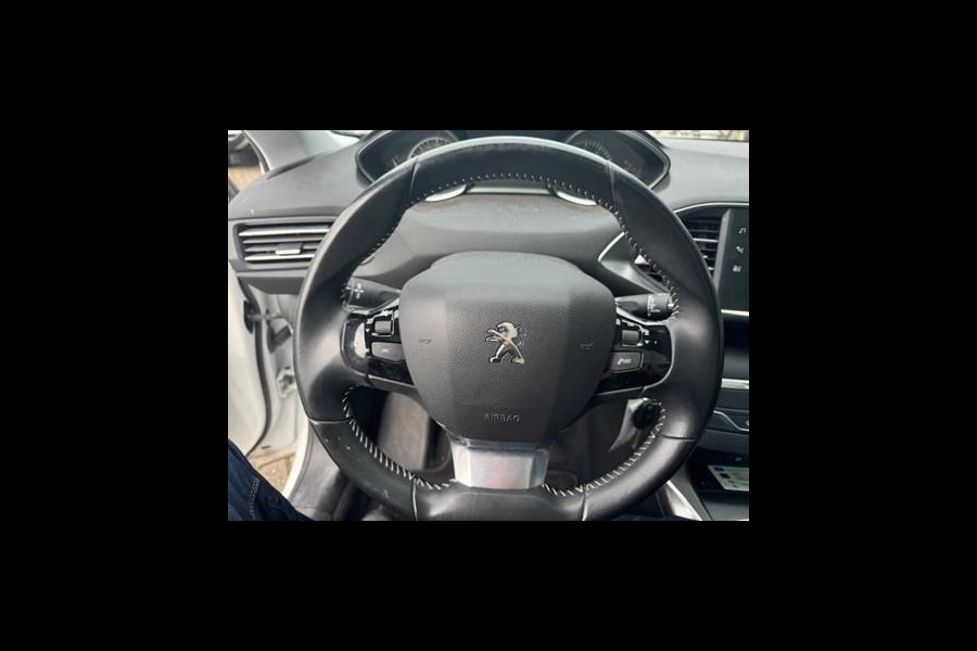 Peugeot 308 SW 1.2 PureTech Blue Lease Premium Panodak/NL-auto/camera