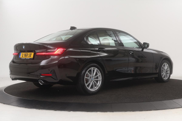 BMW 3 Serie 318i Edition Plus | Laserlight | Head-up | Adaptive Cruise | 360 Camera | Park Assist | Carplay | Leder | Stoelverwarming