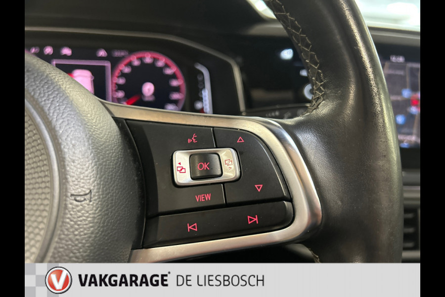 Volkswagen Polo 1.0 TSI Highline Business R-line,pano,virtual,beats,camera,led,boeken