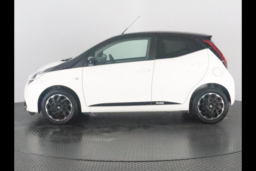 Toyota Aygo 1.0 VVT-i X-Play Automaat