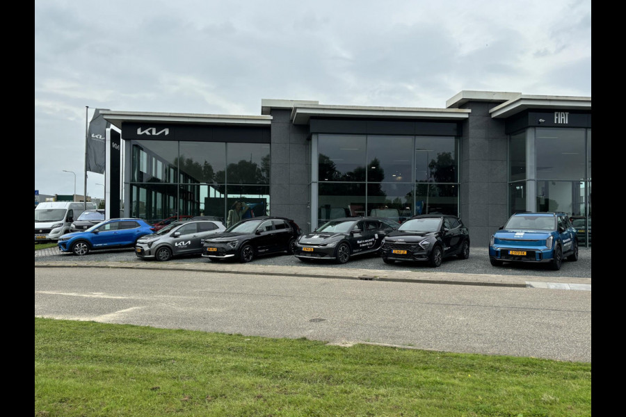 Kia EV3 Plus Advanced 81.4 kWh | 600km Rijbereik | Navi | 19" | Adapt. Cruise | Clima | Schuif/Kanteldak | Stoel&Stuurverw. | Priv Glass | BSM | Harman Kardon | SEPP €2.950,- * | Private Lease € 569,- *