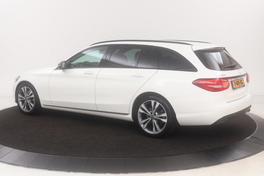 Mercedes-Benz C-Klasse 180 Avantgarde | 35.100km | Stoelverwarming | Zwart optiek | Navigatie | Half leder | Park Assist | Climate control | Cruise control