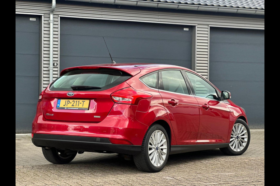 Ford Focus 1.0 TITANIUM, VELE OPTIES, NEDERLANDSE AUTO MET NATIONALE AUTO PAS