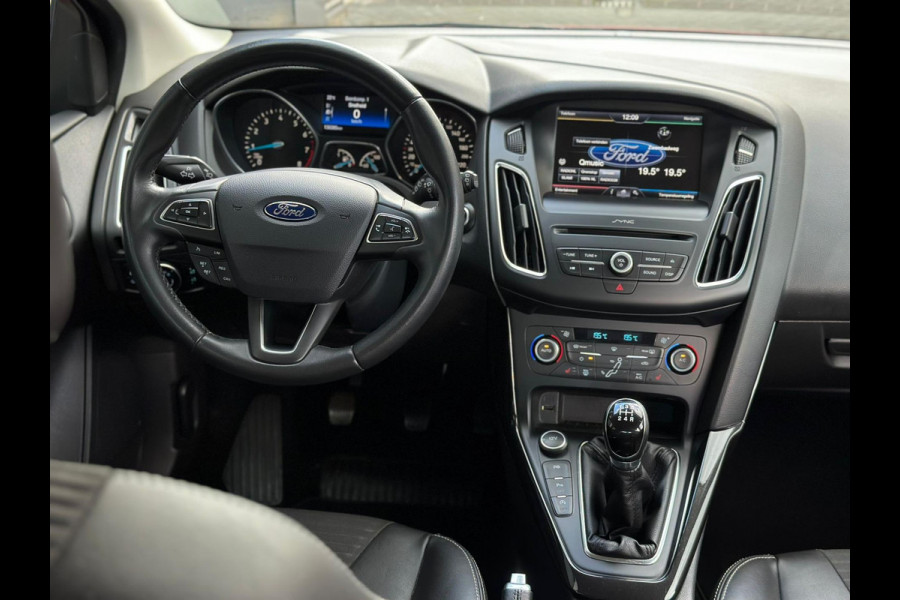 Ford Focus 1.0 TITANIUM, VELE OPTIES, NEDERLANDSE AUTO MET NATIONALE AUTO PAS