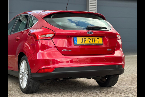 Ford Focus 1.0 TITANIUM, VELE OPTIES, NEDERLANDSE AUTO MET NATIONALE AUTO PAS