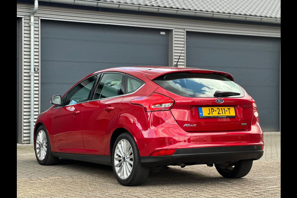 Ford Focus 1.0 TITANIUM, VELE OPTIES, NEDERLANDSE AUTO MET NATIONALE AUTO PAS