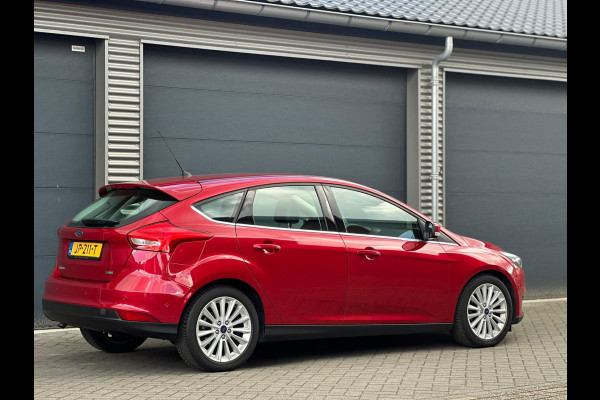 Ford Focus 1.0 TITANIUM, VELE OPTIES, NEDERLANDSE AUTO MET NATIONALE AUTO PAS