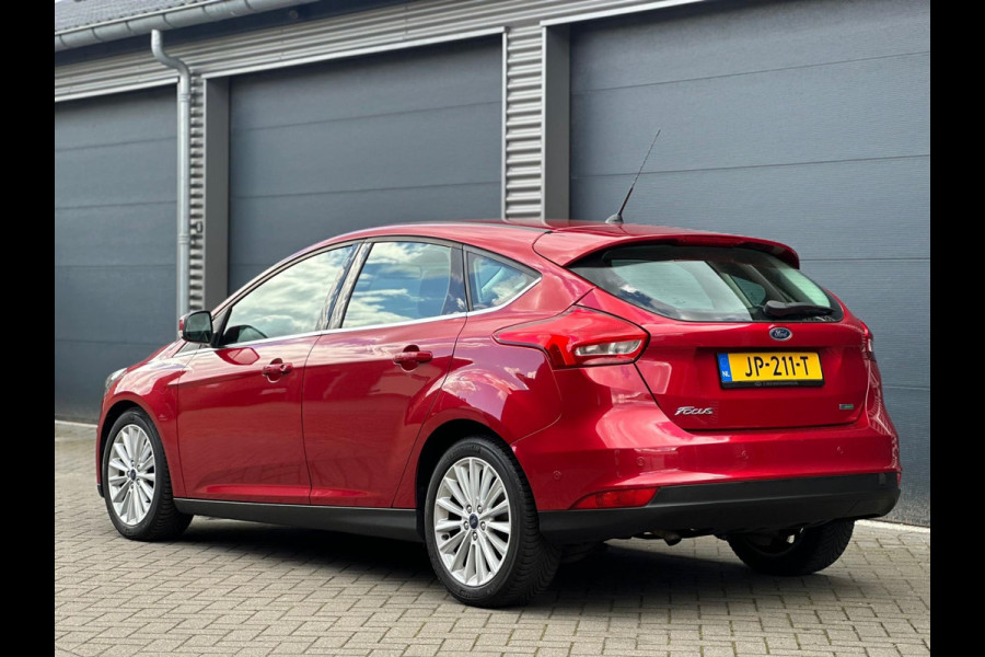 Ford Focus 1.0 TITANIUM, VELE OPTIES, NEDERLANDSE AUTO MET NATIONALE AUTO PAS