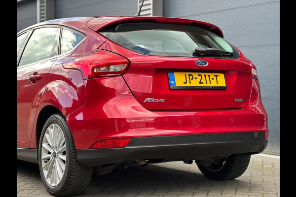 Ford Focus 1.0 TITANIUM, VELE OPTIES, NEDERLANDSE AUTO MET NATIONALE AUTO PAS