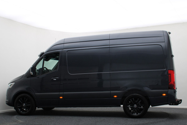 Mercedes-Benz Sprinter 319 3.0 CDI Aut. V6 L2H2 Airco, LED, Camera, Navigatie, Standkachel, Trekhaak, 18''