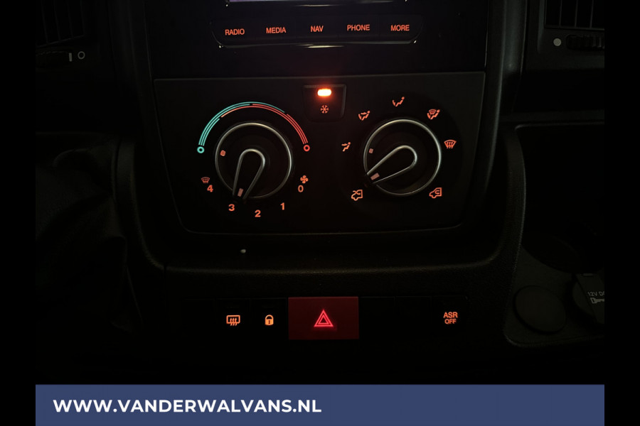 Peugeot Boxer 2.2 BlueHDi 140pk L2H2 Euro6 ** Airco | Navigatie | Camera | Cruisecontrol Trekhaak, Parkeersensoren, Bijrijdersbank, Bluetooth-telefonie