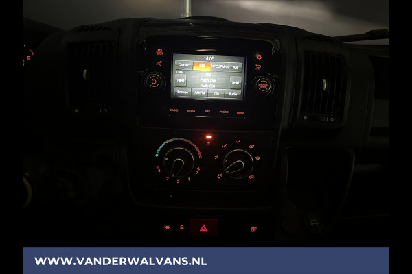 Peugeot Boxer 2.2 BlueHDi 140pk L2H2 Euro6 ** Airco | Navigatie | Camera | Cruisecontrol Trekhaak, Parkeersensoren, Bijrijdersbank, Bluetooth-telefonie