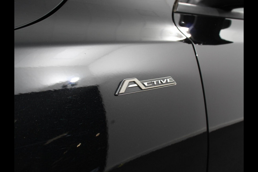 Ford Focus 1.0 EcoBoost 155pk Hybrid Automaat Active X | Navigatie | Climate Control | Camera Parkeer sensoren | Dab | Led | Lichtmetalen velgen
