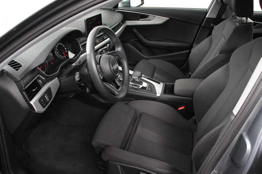 Audi A4 Avant 40 TFSI 190pk S-Tronic Sport hybride | Climate Control | Electrisch bedienbare achterklep | Cruise Control Adaptive | Stoelverwarming | Interieur-pakket S line Competition | Led