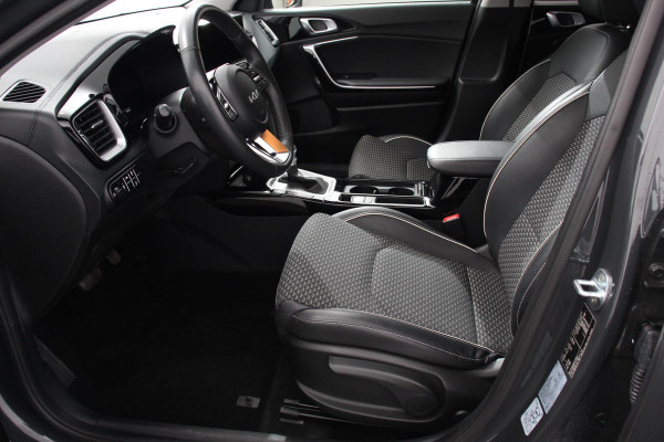 Kia Xceed 1.5 T-GDi 161pk Aut. MHEV Upgrade | Navigatie | Apple Carplay/Android Auto | Adaptive Cruise Control | Parkeersensoren | Camera | Stoel-en stuurwielverwarming | Virtual Cockpit | Full LED