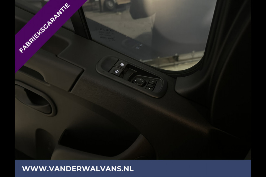 Renault Master 2.3 dCi 146pk Bakwagen 230cm hoog Laadklep Zijdeur Euro6 Fabrieksgarantie Airco | 948kg laadvermogen | Navigatie, Cruisecontrol, Bijrijdersbank, Bluetooth-telefonie