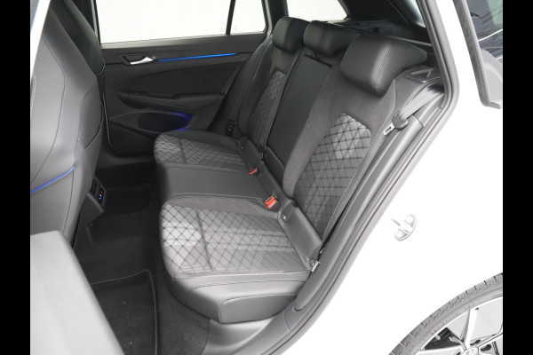 Volkswagen GOLF Variant 1.5 eTSI 116 7DSG R-Line Edition Automaat | Zijruiten achter en achterruit getint 65% lichtabsorberend | Koplampverlichting IQ.Light 'LED Matrix' | Side Assist | Advance pakket