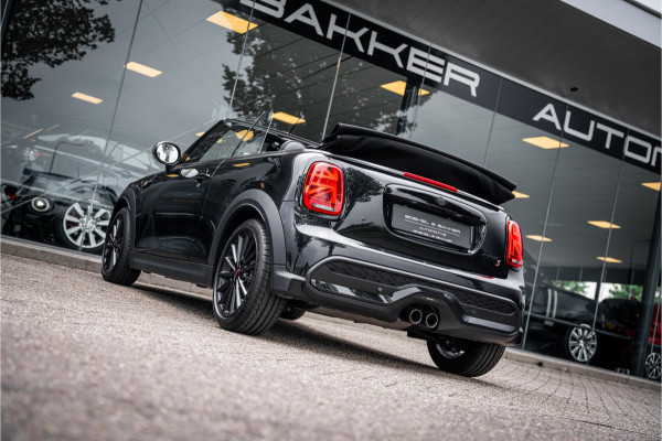 MINI Cabrio 2.0 Cooper S MINI Yours - Driving Ass. - 17inch Garantie tot 04-2028!