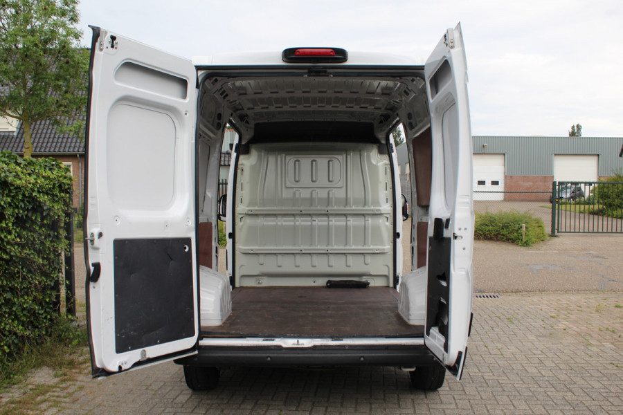 Fiat Ducato 33 2.3 MultiJet 140PK E6 Automaat L2H2 Luxury ✓clima ✓navi/camera ✓3-zits ✓2x schuifdeur