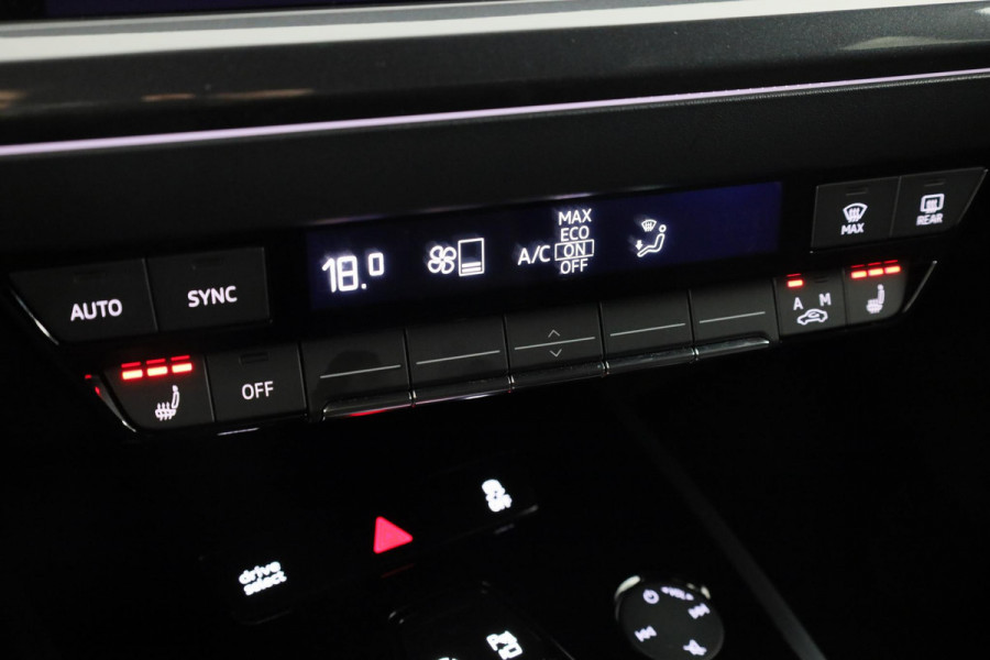 Audi Q4 Sportback e-tron 40 S-line 77 kWh 204 pk | Navigatie | Parkeersensoren | Achteruitrijcamera | Adaptieve cruise control | Stoelverwarming | 20" lichtmetalen velgen |