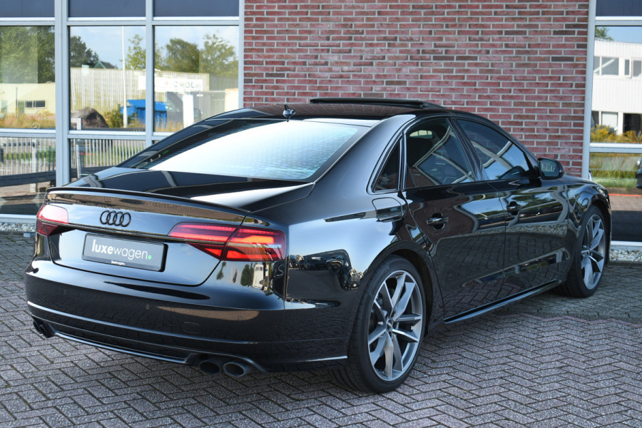 Audi S8 4.0 TFSI plus 605pk quattro Pano B&O Ceramic NL-auto Massage 360 TV