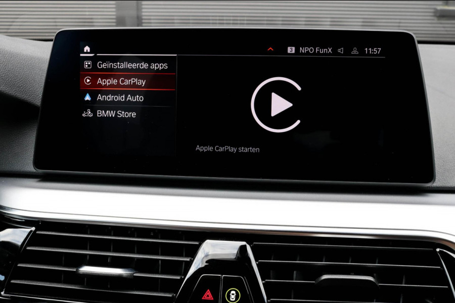 BMW 5 Serie Touring 530e - NIEUW MODEL - LED - CARPLAY