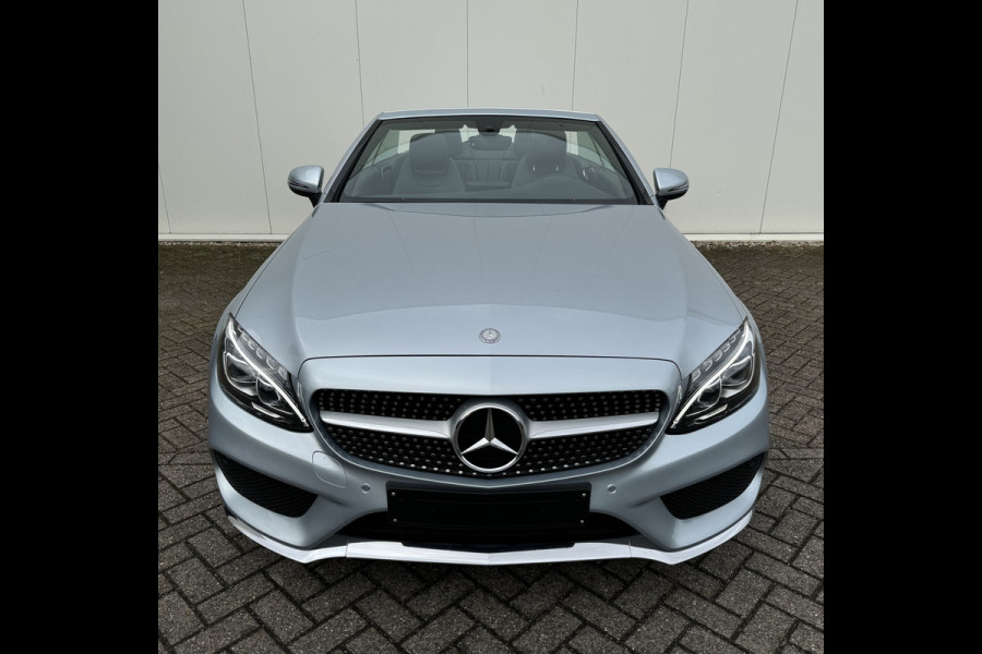 Mercedes-Benz C-Klasse Cabrio 180 AMG CABRIO Automaat Sfeerverlichting Airscarf Nekverwarming Automaat-Cruise control-Achteruitrijcamera-Sfeerverlichting- Alarm klasse3 Spiegelpakket Stoelverwarming Zwarte hemel