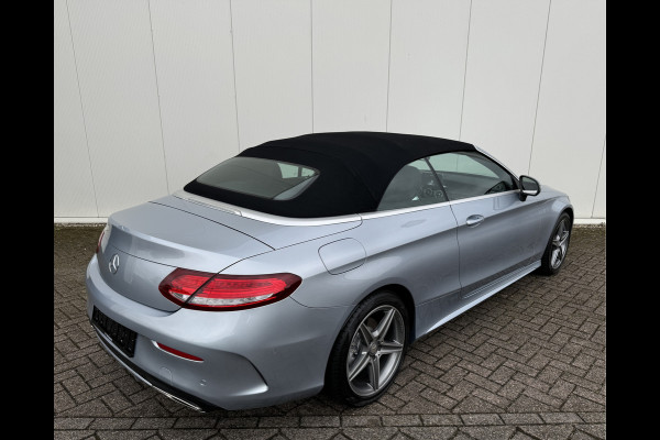 Mercedes-Benz C-Klasse Cabrio 180 AMG CABRIO Automaat Sfeerverlichting Airscarf Nekverwarming Automaat-Cruise control-Achteruitrijcamera-Sfeerverlichting- Alarm klasse3 Spiegelpakket Stoelverwarming Zwarte hemel